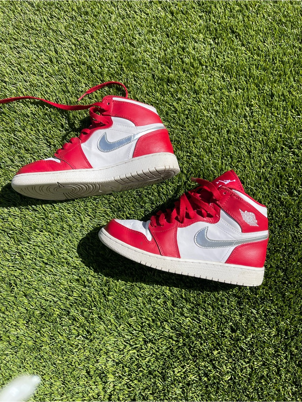 Jordan Kids' High-Top Sneakers in Red and White